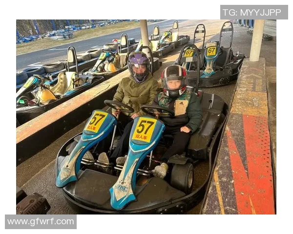 激情四溢的卡丁车锦标赛精彩战报与选手表现回顾 激情四溢的卡丁车锦标赛精彩战报与选手表现回顾